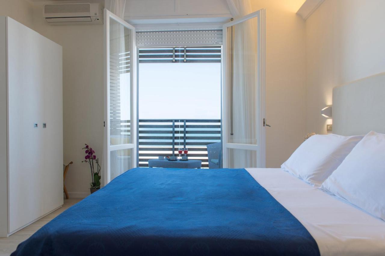 Kiss Beachfront Hotel & Restaurant Червія Номер фото