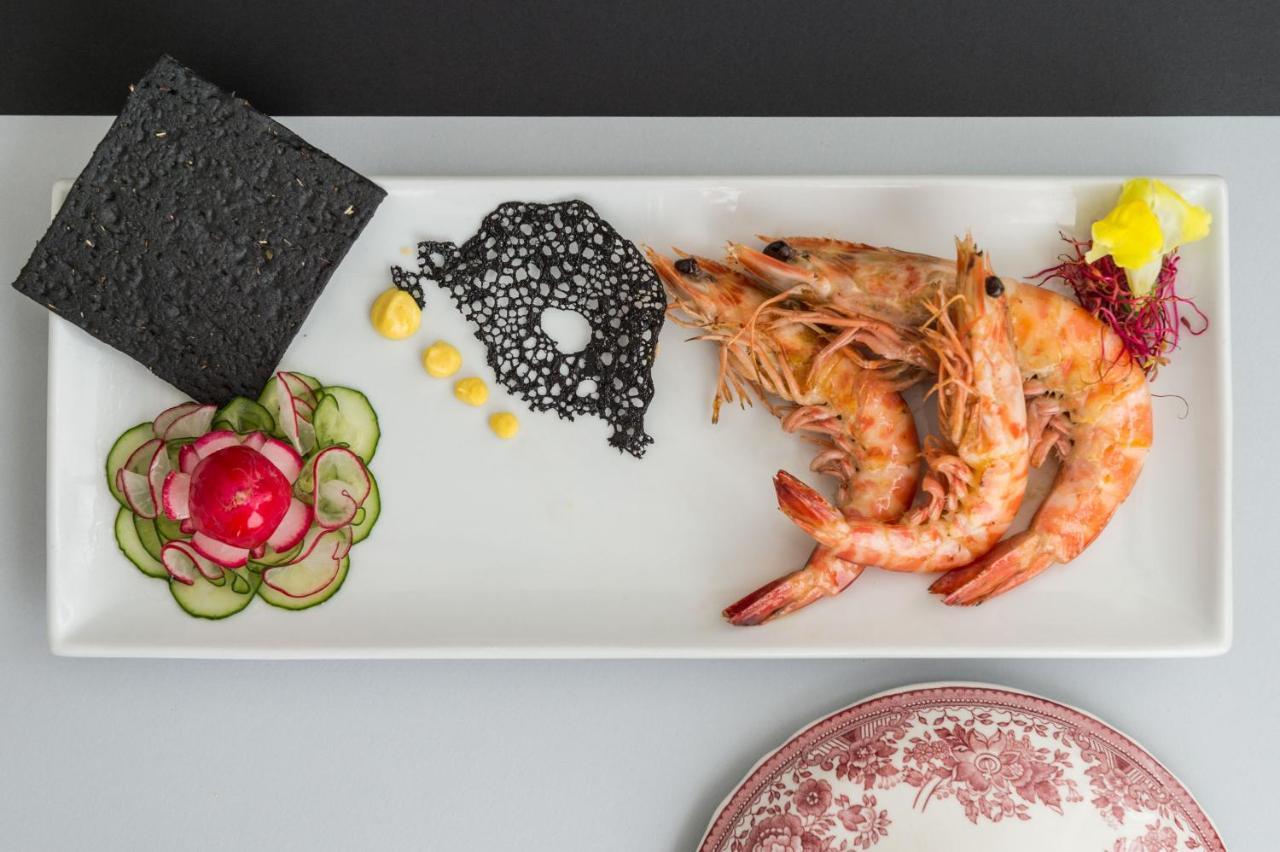 Kiss Beachfront Hotel & Restaurant Червія Екстер'єр фото