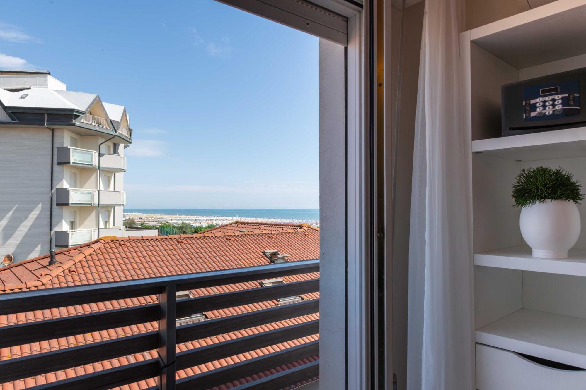 Kiss Beachfront Hotel & Restaurant Червія Екстер'єр фото