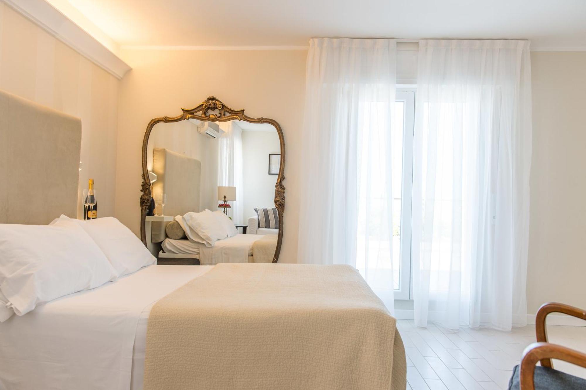 Kiss Beachfront Hotel & Restaurant Червія Номер фото