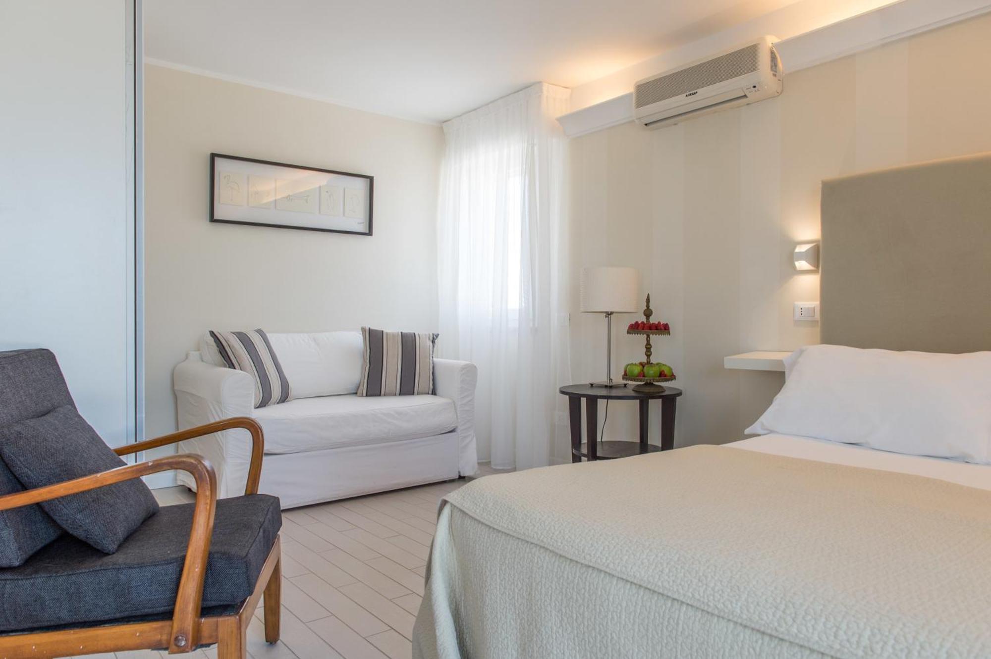 Kiss Beachfront Hotel & Restaurant Червія Номер фото